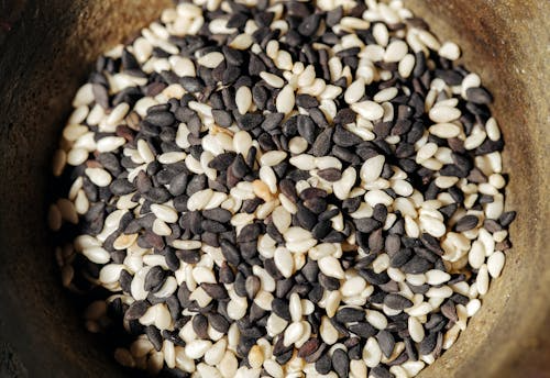 flax pumpkin sesame sunflower seeds for seed cycling hormone balance in perimenopause