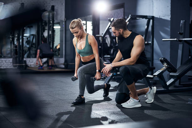 woman doing strength training to reduce hormonal belly fat